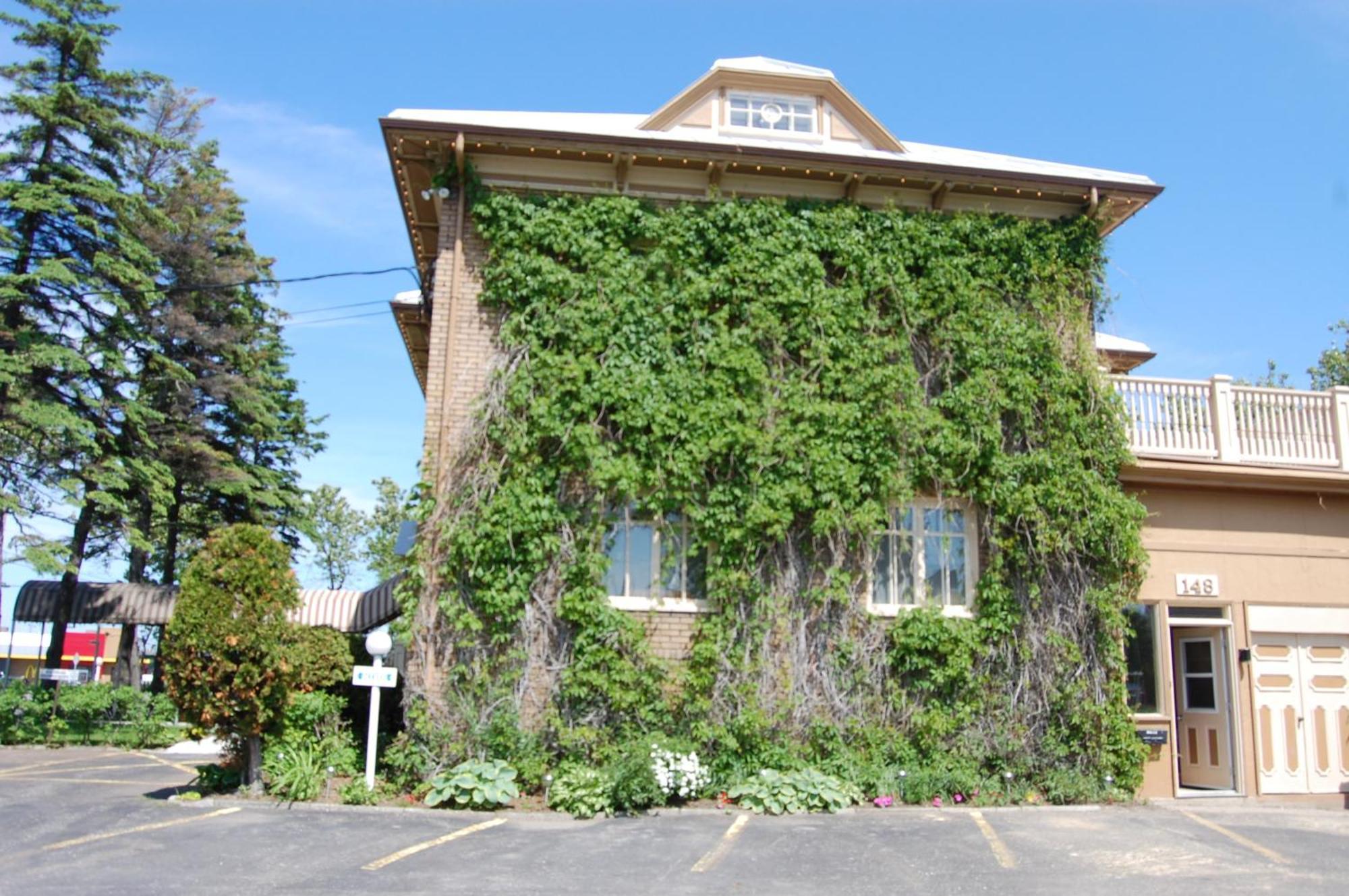 Auberge La Seigneurie Matane Exterior photo